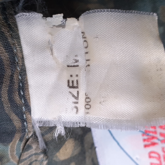 World Wide Sportsman Fishing  Casual Button Down Shirt Men's Size Medium - Picture 14 of 16